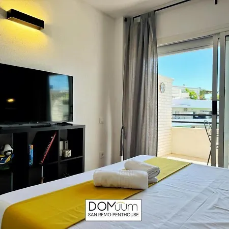 Domuum Holidays - San Remo Penthouse Apartment *