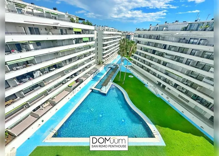 Domuum Holidays - San Remo Penthouse *