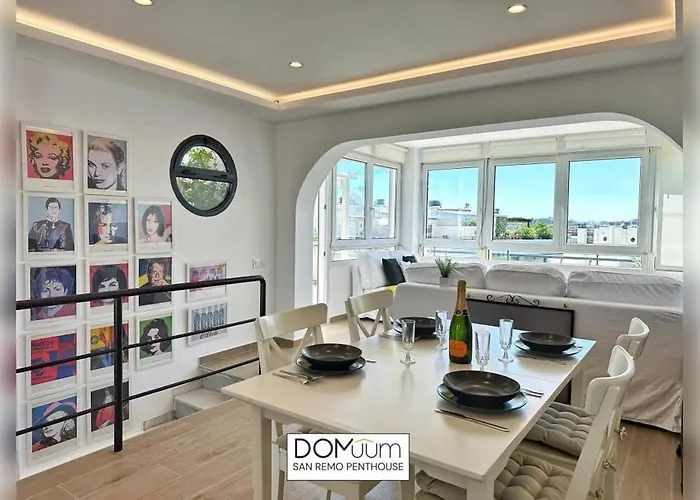 Domuum Holidays - San Remo Penthouse Apartmán