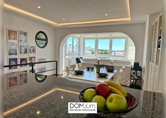 Domuum Holidays - San Remo Penthouse Apartmán